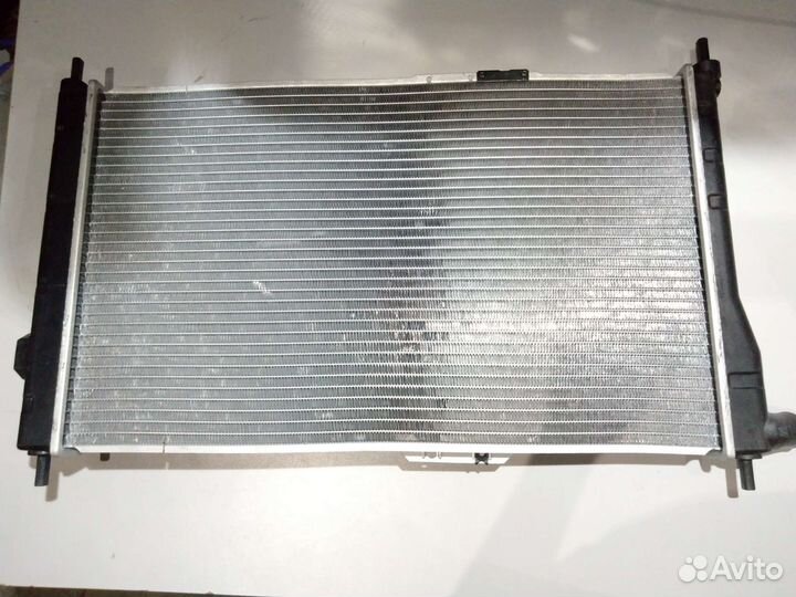 Радиатор охлаждения Hyundai Elantra 1995-2000