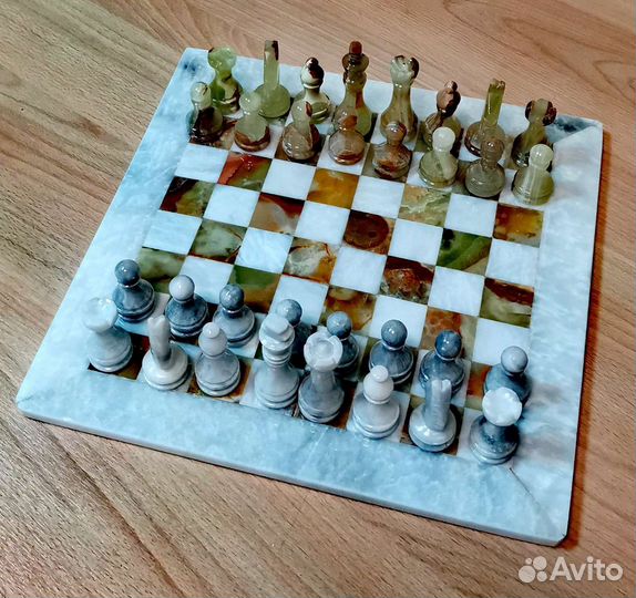 Шахматы из оникса