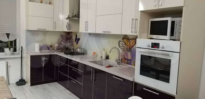 Дом 307 м² на участке 5 сот.