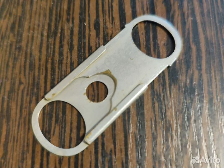 Винтажная гильотина для обрезки сигар