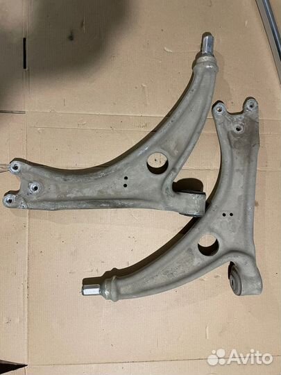 Рычаг передний Audi Q3