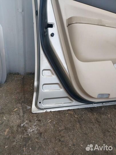 Дверь передняя левая Toyota Prius 2 NHW20 2003