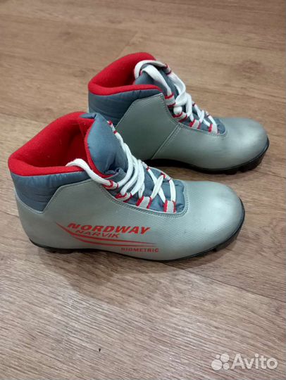 Ботинки лыжные 35