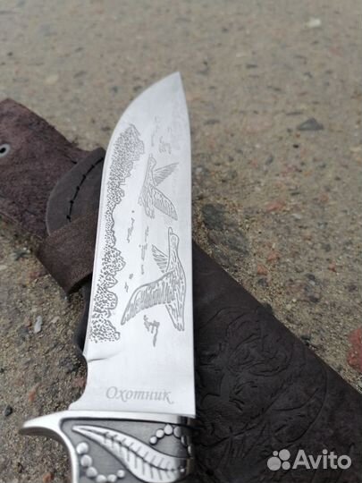 Нож охотничий в кожаных ножнах