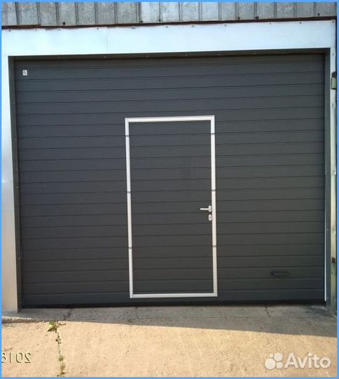 Секционные ворота