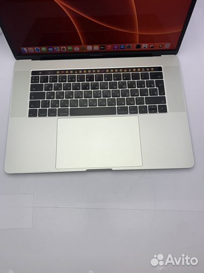 Apple MacBook Pro 15 2016 i7 16gb 256gb