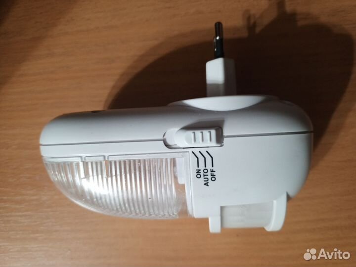 Светильник ночник в розетку