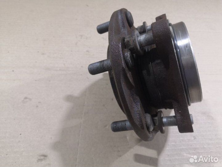 Ступица передняя левая Toyota Land Cruiser Prado