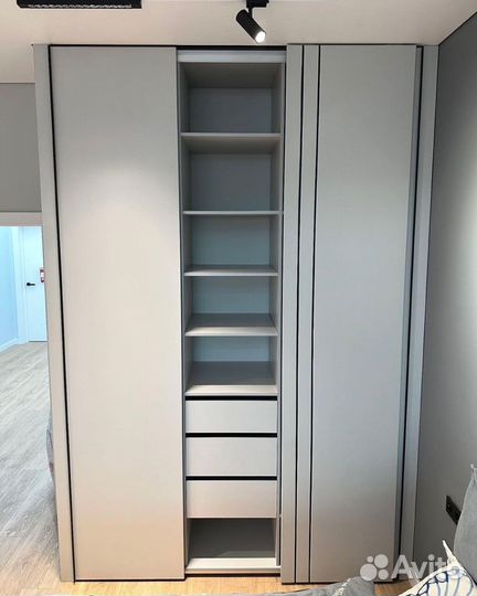 Шкаф встроенный