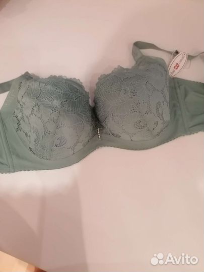 Продам бюстгалтер новый 95 Е