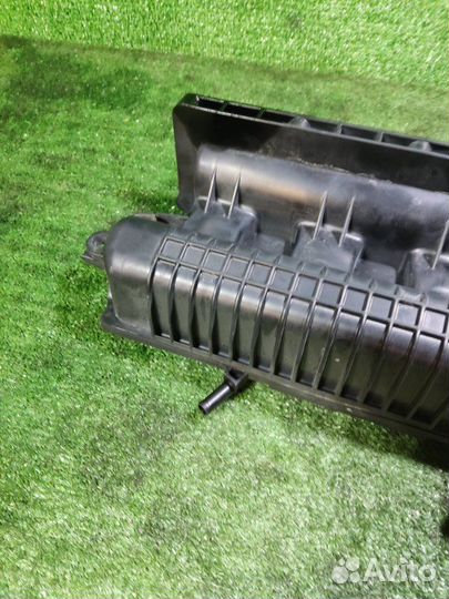 Впускной коллектор Nissan 1.8 Mra8De