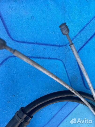 Трос стояночного тормоза 8n0609721f