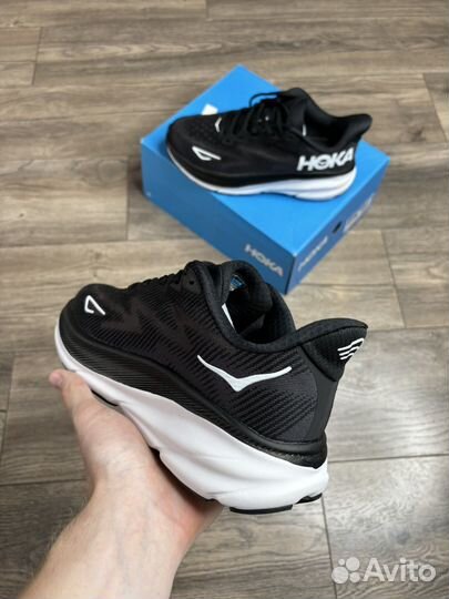 Беговые кроссовки hoka clifton 9