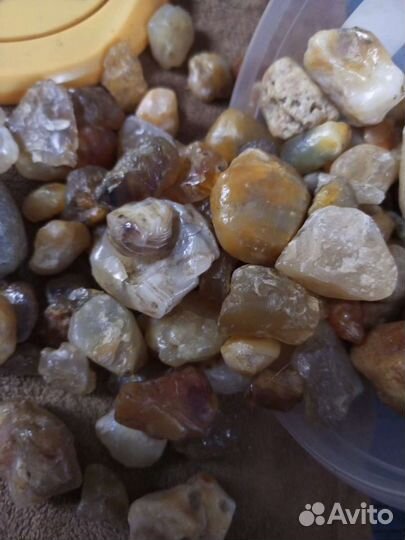 Природный камень сердолик привезен с севера