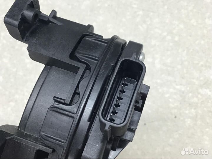 Педаль газа Nissan Terrano III (D10) 2014