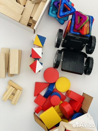 Развивающие игрушки пакетом