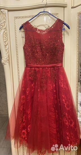 Платье нарядное