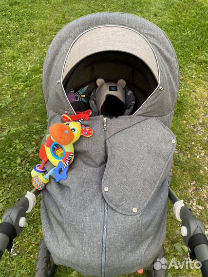 Прогулочная коляска stokke trailz