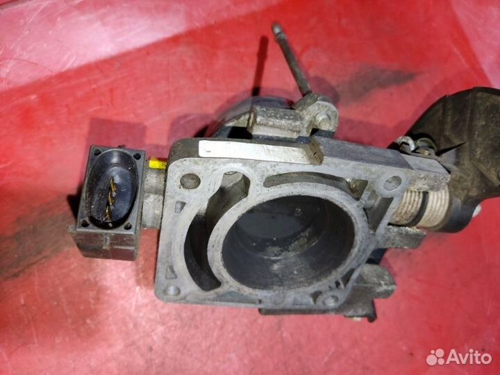 Заслонка дроссельная Ford Mondeo 2 лифтбек 1.8I