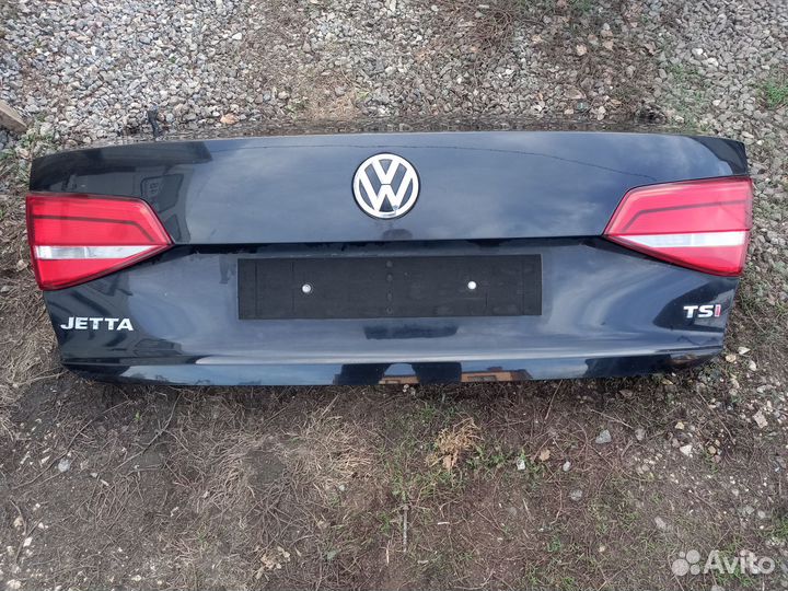 Задние фонари крышки багажника VW Jetta 6