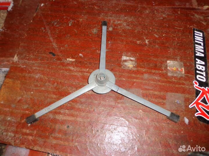 Подставка тринога складная