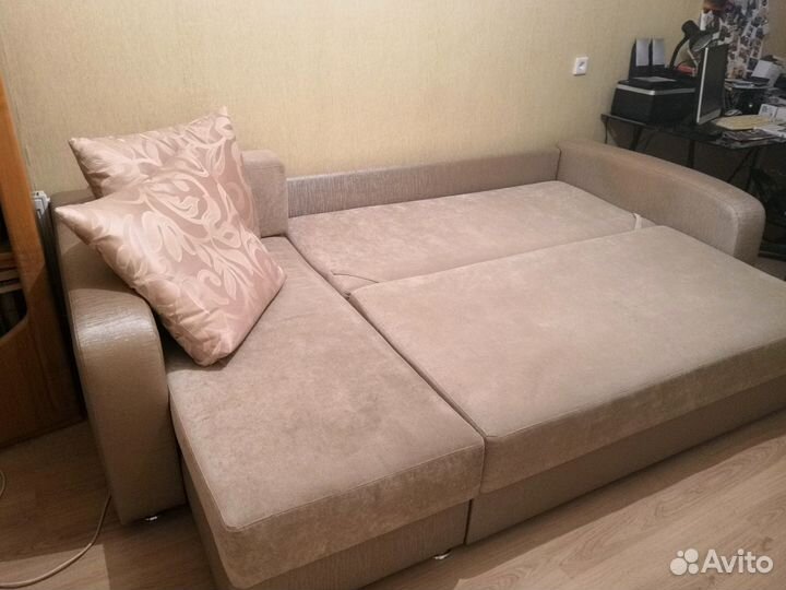 Диван угловой