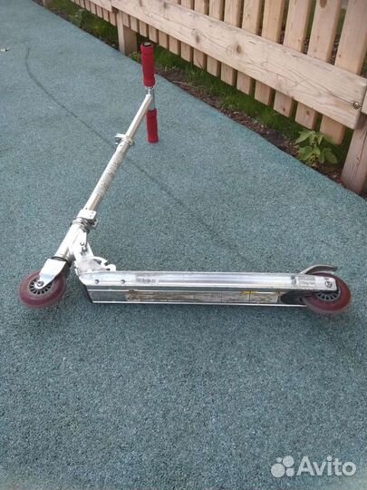 Самокат Razor