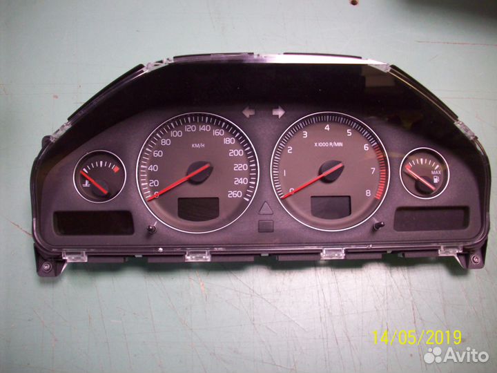 Комбинация приборов для Volvo XC90