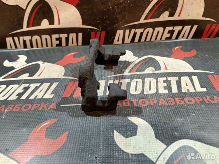 Скоба суппорта задняя Ford C-Max минивэн 2003-2007