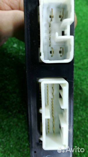 Блок управления центральным замком Lexus RX 2 8922