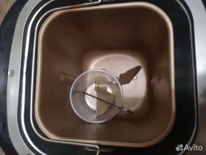 Хлебопечь Redmond с функциями мультиварки