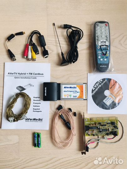 Тв FM тюнер AverTV Hybrid+FM Cardbus