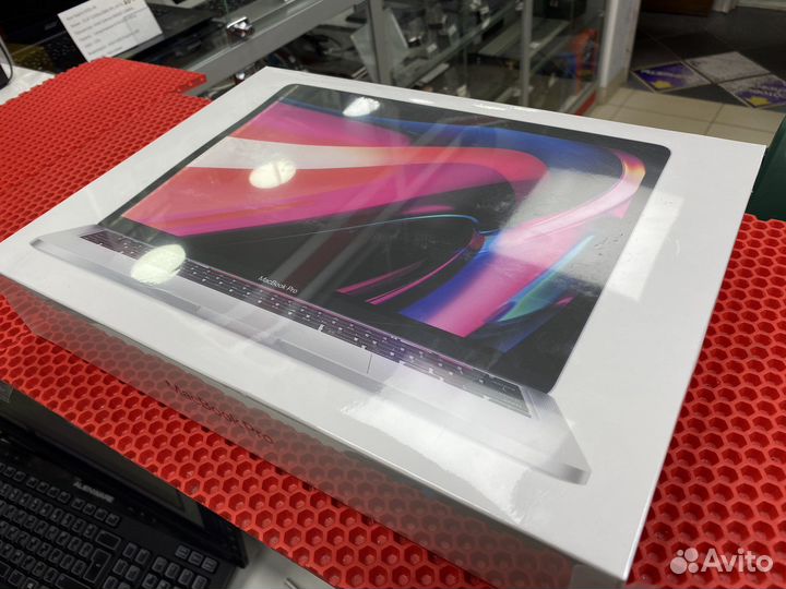 Ноутбук Apple MacBook Pro 13 (M2,Ram 8,ssd256)