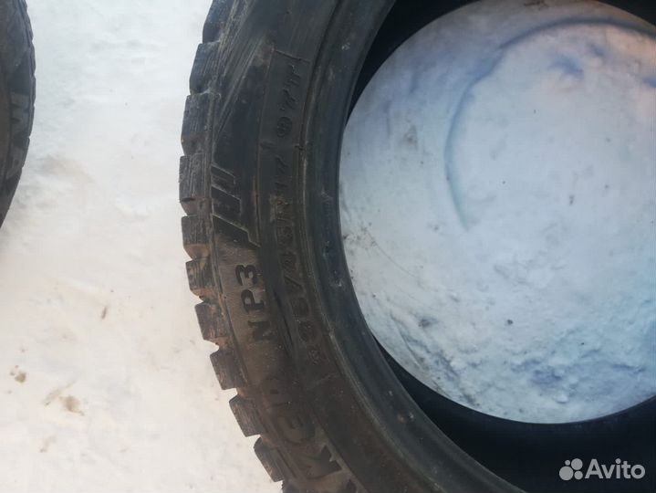 Maxxis ArcticTrekker NP3 235/45 R17