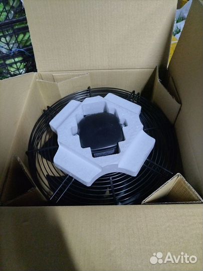 Вентилятор осевой YWF4E-350S