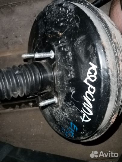 Усилитель тормозов вакуумный Тойота Королла Е15/09