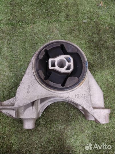 Опора (подушка) двигателя передняя Opel Antara 20