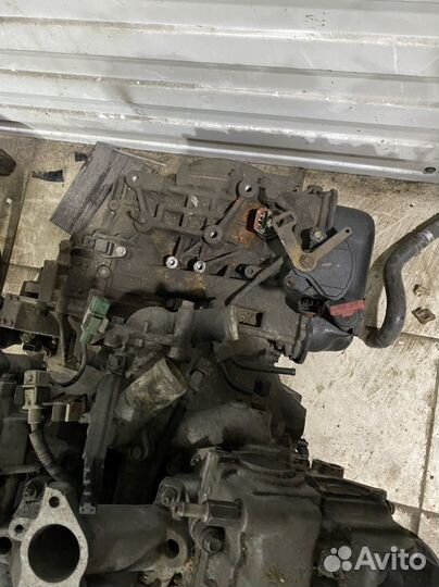 Двигатель с коробкой на Kia Magentis