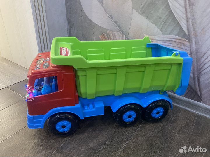 Грузовик, экскаватор