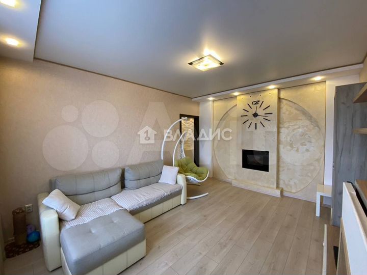 2-к. квартира, 61 м², 5/9 эт.