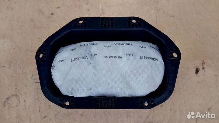 Подушка безопасности в торпедо на Опель Инсигния