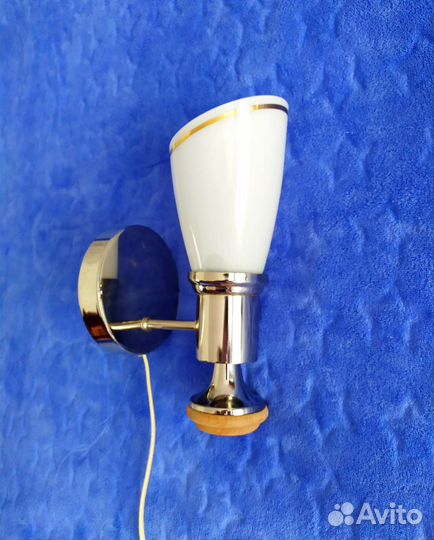 Светильник настенный. 