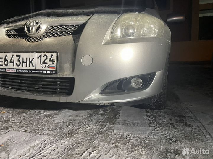 Бампер передний Toyota Auris E150