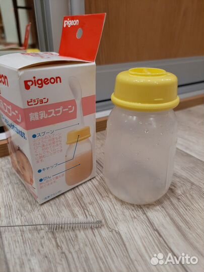 Набор для кормления Pigeon бутылочка с ложкой