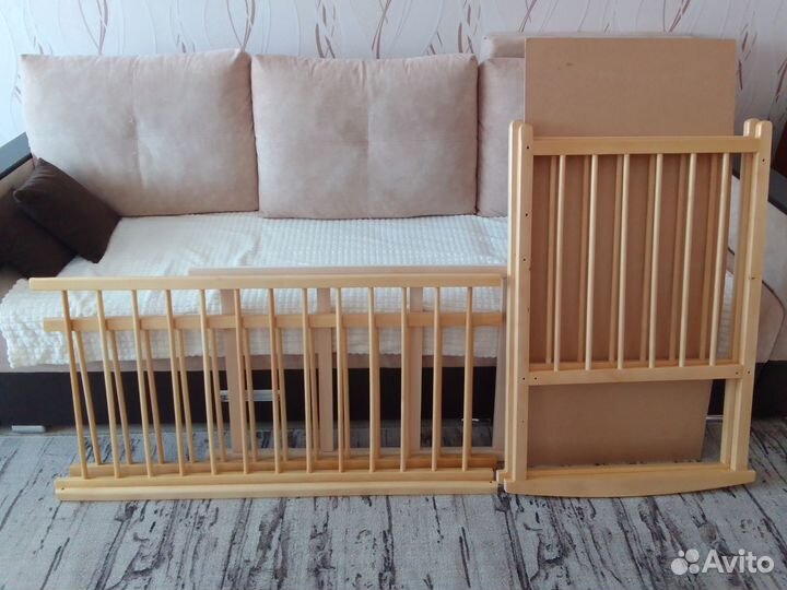 Детская кроватка