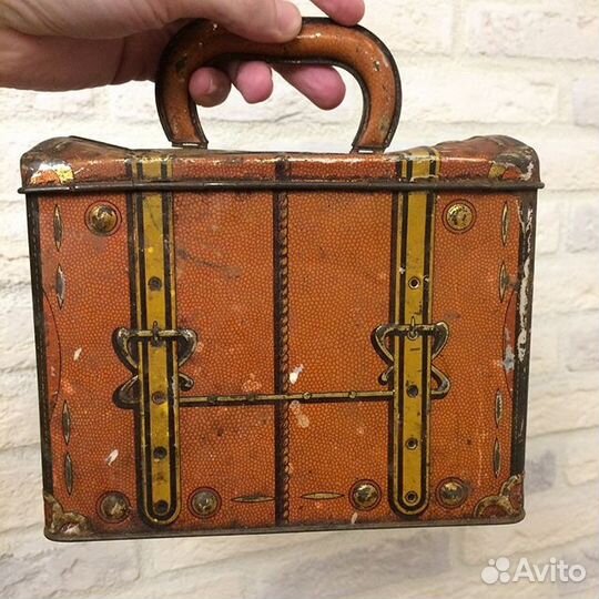 Жестяная коробка от конфет, фабрика Реномэ до 1917