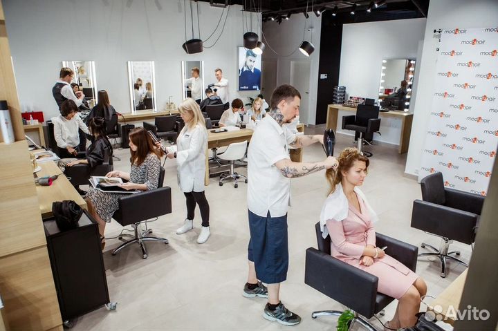 Модель на стрижку и окрашивание