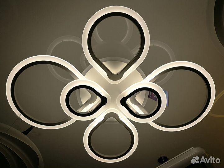 Люстра светодиодная FA522/6 WH белый 160W 820*650