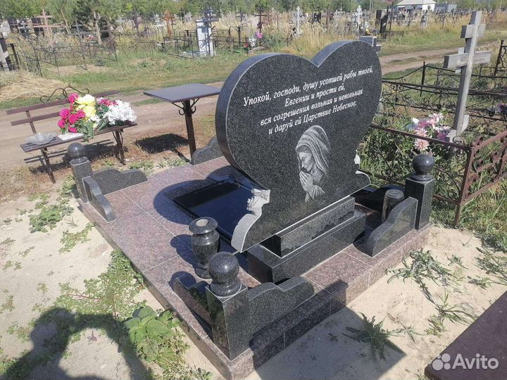 Мемориальные комплексы из гранита и мрамора