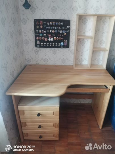 Стол письменный
